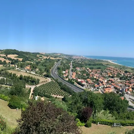 בית הארחה La Casa Di Torre Di Palme 4*