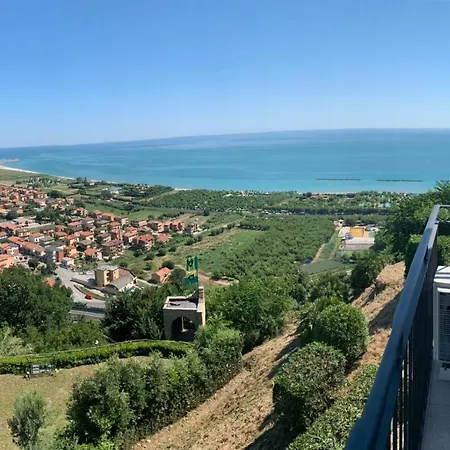 Πανσιόν La Casa Di Torre Di Palme 4*