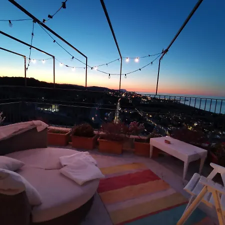 La Casa Di Torre Di Palme בית הארחה 4*