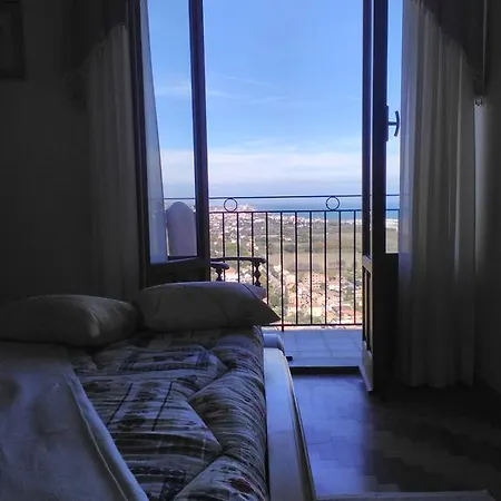 Πανσιόν La Casa Di Torre Di Palme