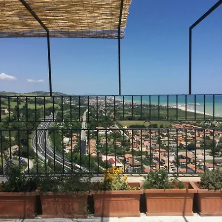 Πανσιόν La Casa Di Torre Di Palme