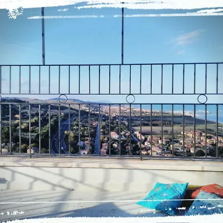 La Casa Di Torre Di Palme בית הארחה מרינה פלמנזה