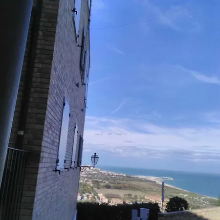 La Casa Di Torre Di Palme 4*