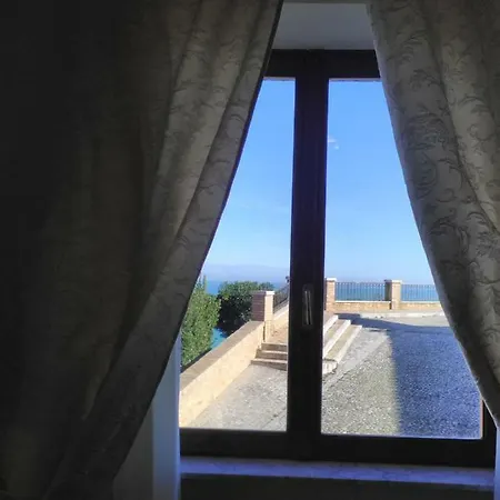 La Casa Di Torre Di Palme 4* מרינה פלמנזה