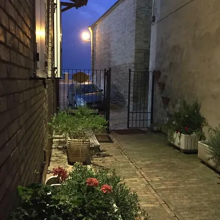 Πανσιόν La Casa Di Torre Di Palme 4*